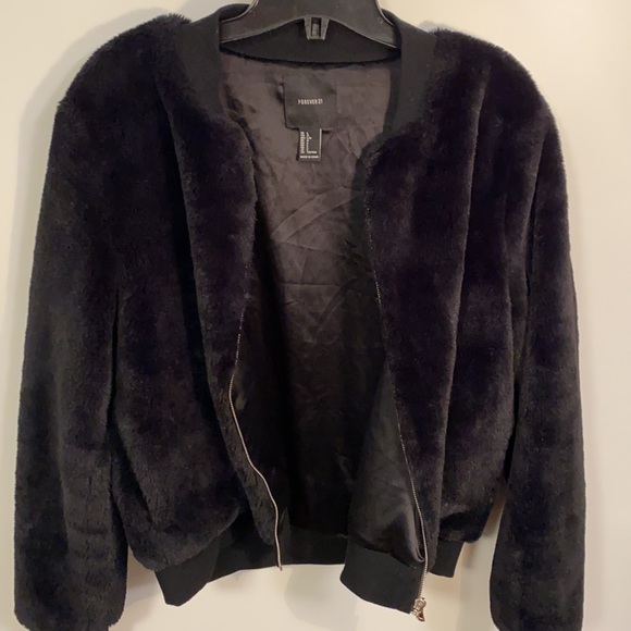 Forever 21 | Faux fur Sweater - Picture 4 of 7